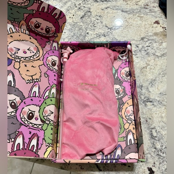 Labubu Stanley 40 oz - Picture 3 of 4